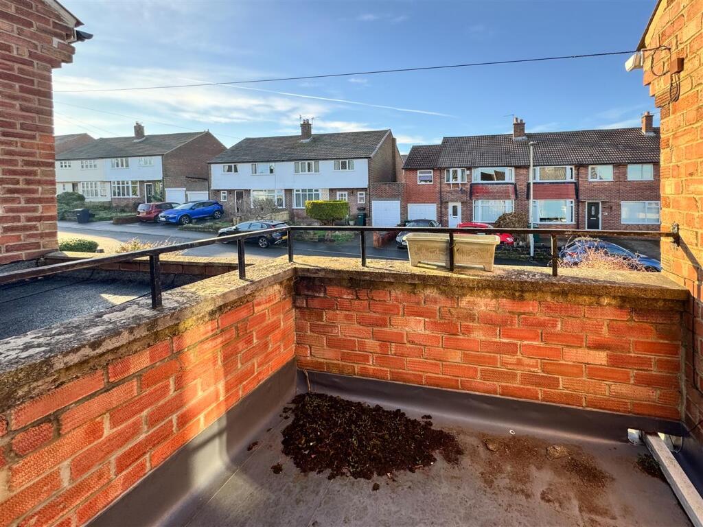 FOURTH BED / HOME OFFICE