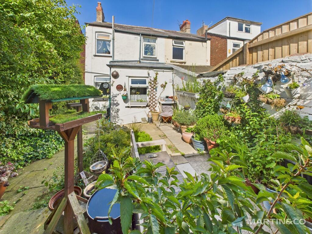 CAM02318G0-PR0496...