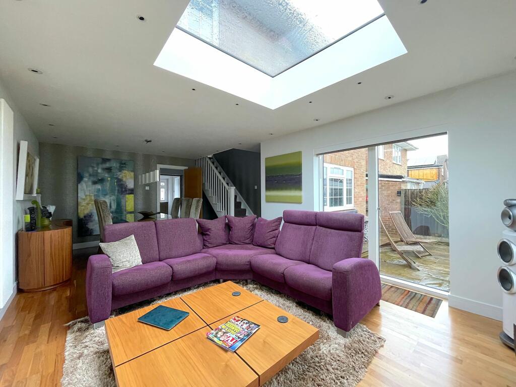 Living Room/Dining Room (6)