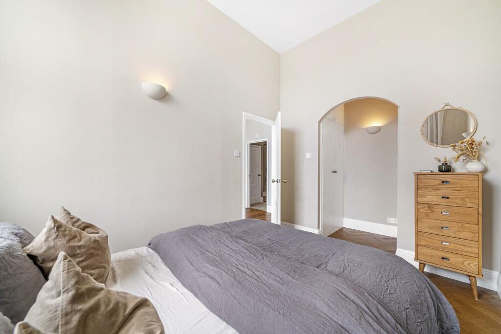 Principal bedroom.jpg