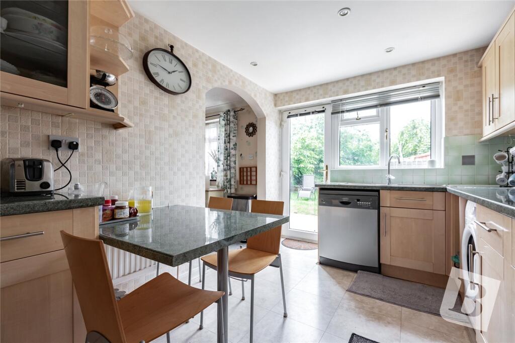 Kitchen/Breakfast Rm