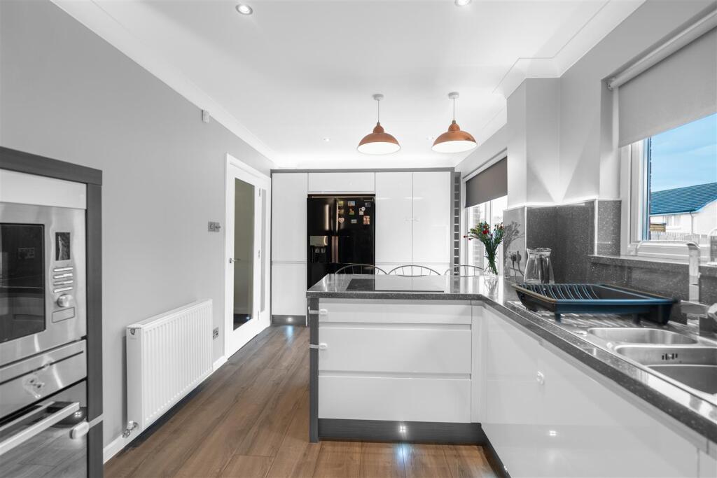 kitchen-1.jpg