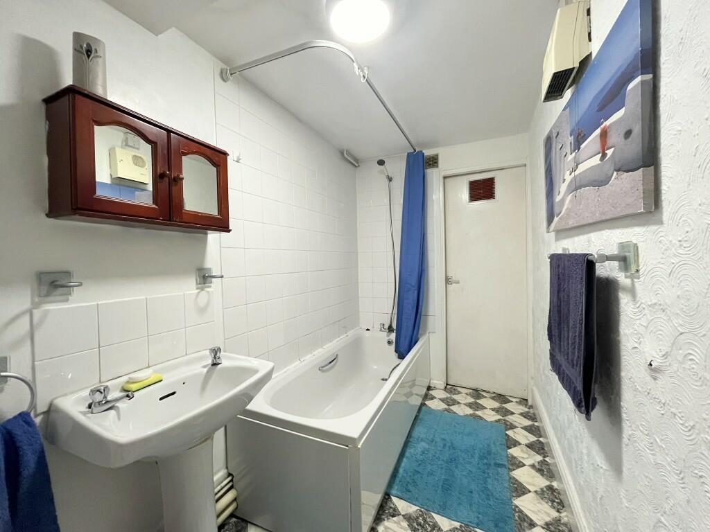 FLAT 3