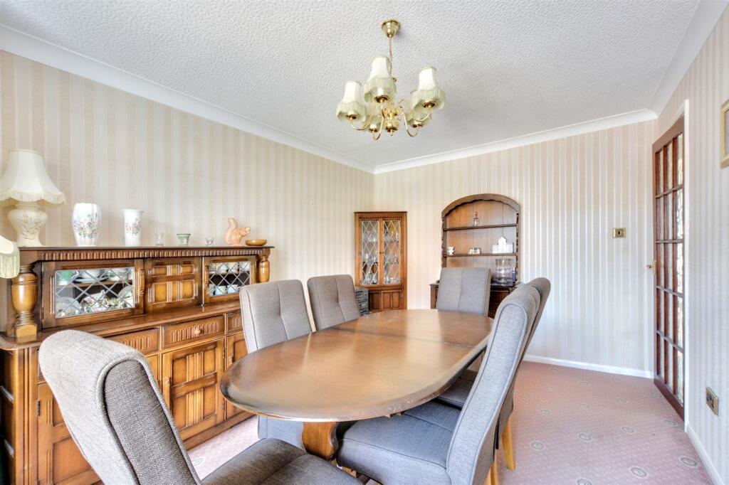 Dining Room_2.jpeg