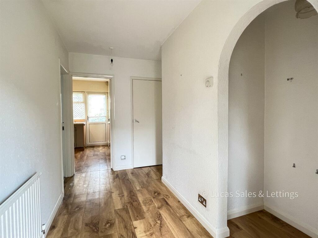 74 St Michaels Rd Kettering-09.jpg