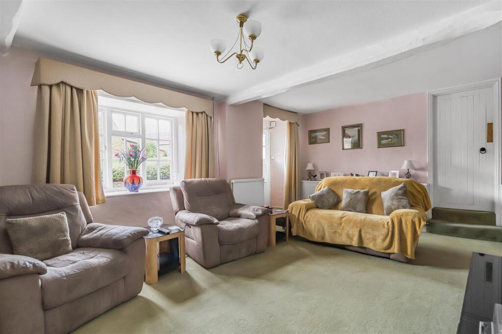 The Old House, Hannington