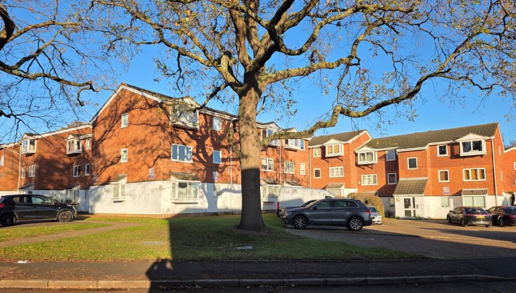 17 Heathdene Drive, Belvedere, Kent, DA17 6HY