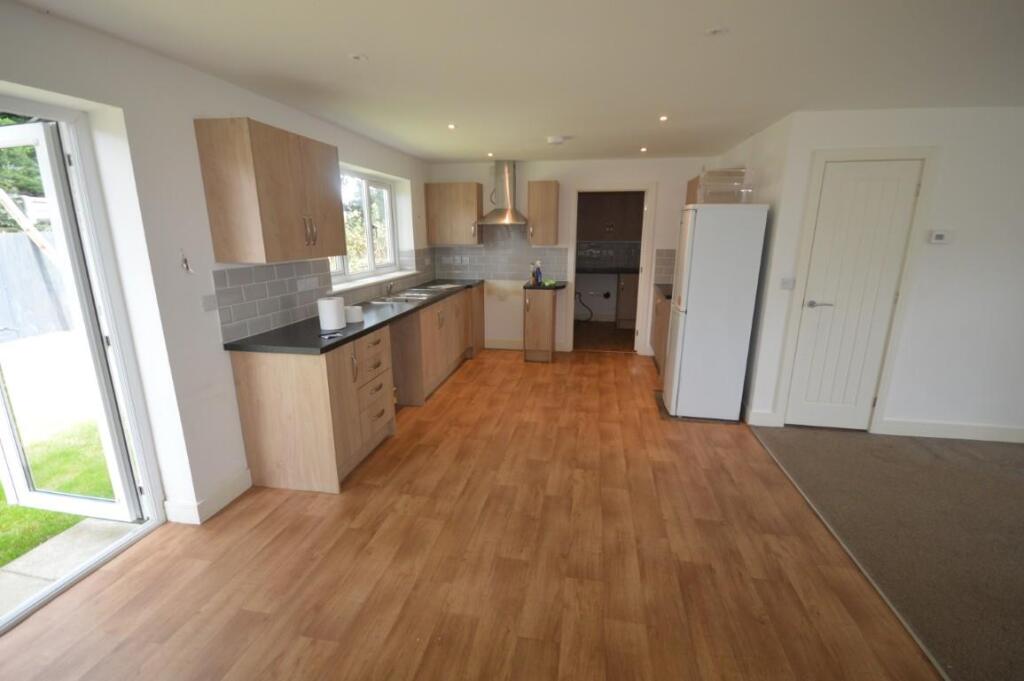 DSC_0045 (Medium).JPG