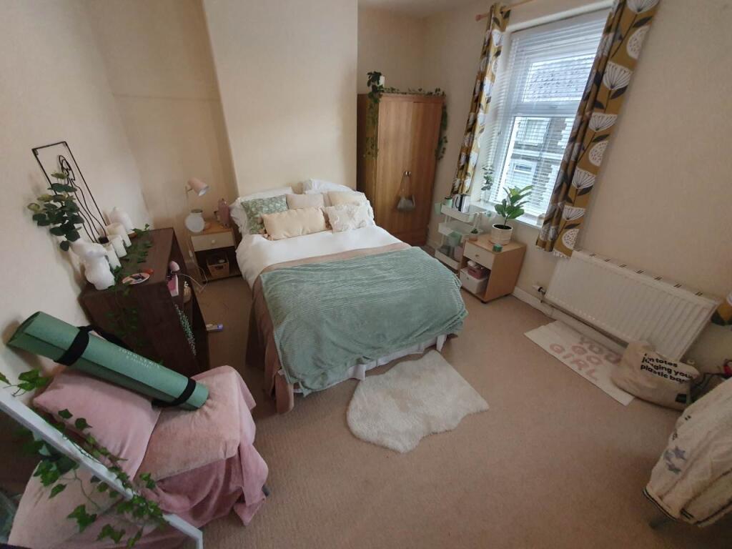 First Floor Front Be