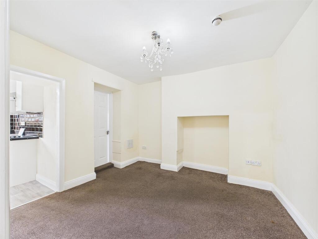 5 - Flat with parking for Auction, Weston-super-Ma