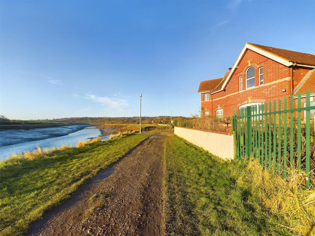 2 - Detached House for Auction, Sea Mills.jpg