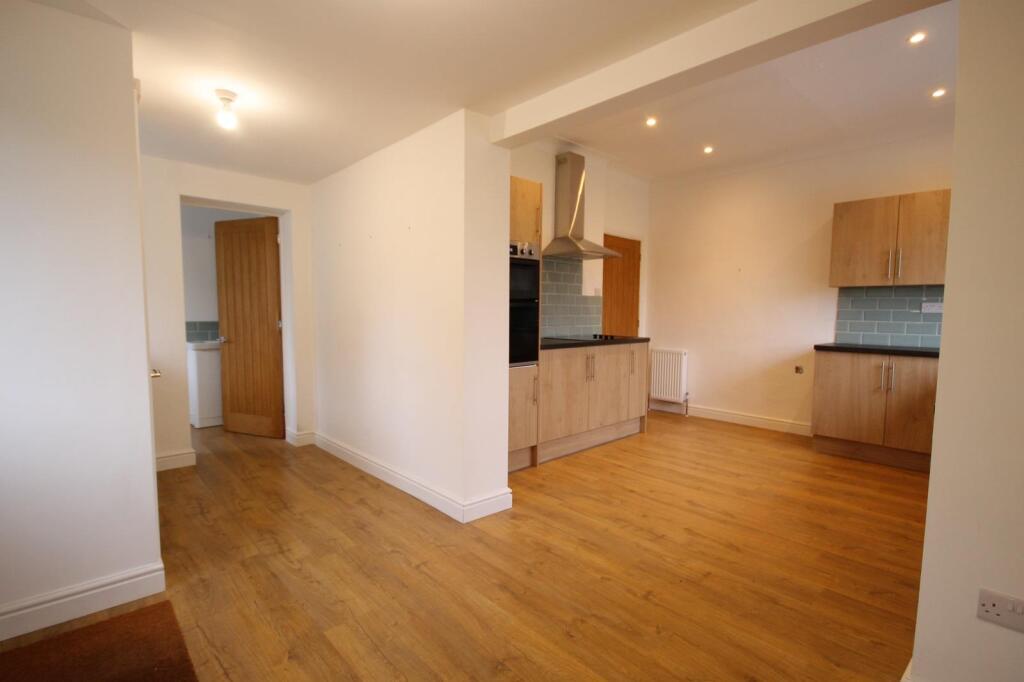 Dining kitchen