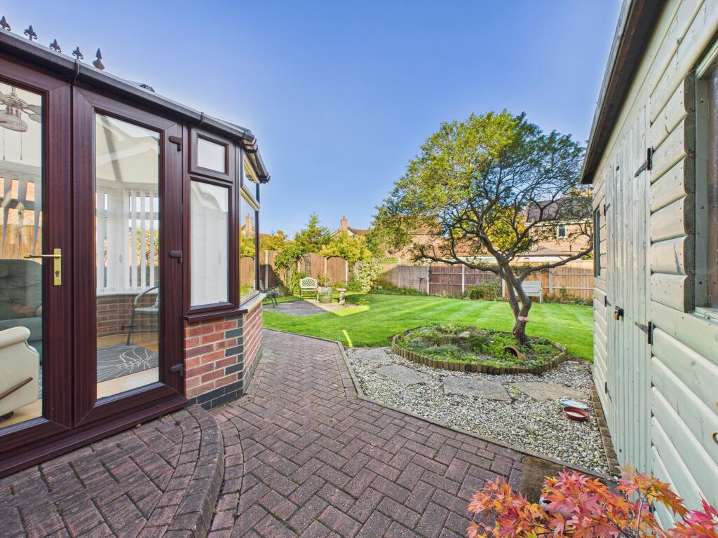 CAM02871G0-PR0634-STILL019