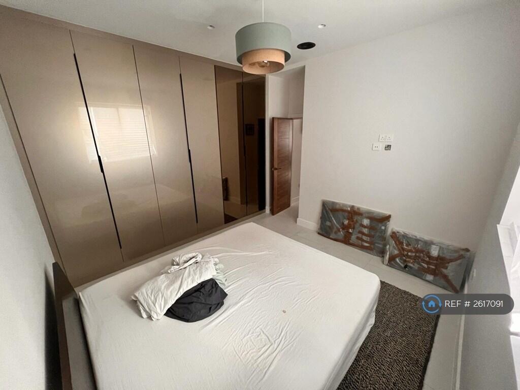 King Size Bedroom