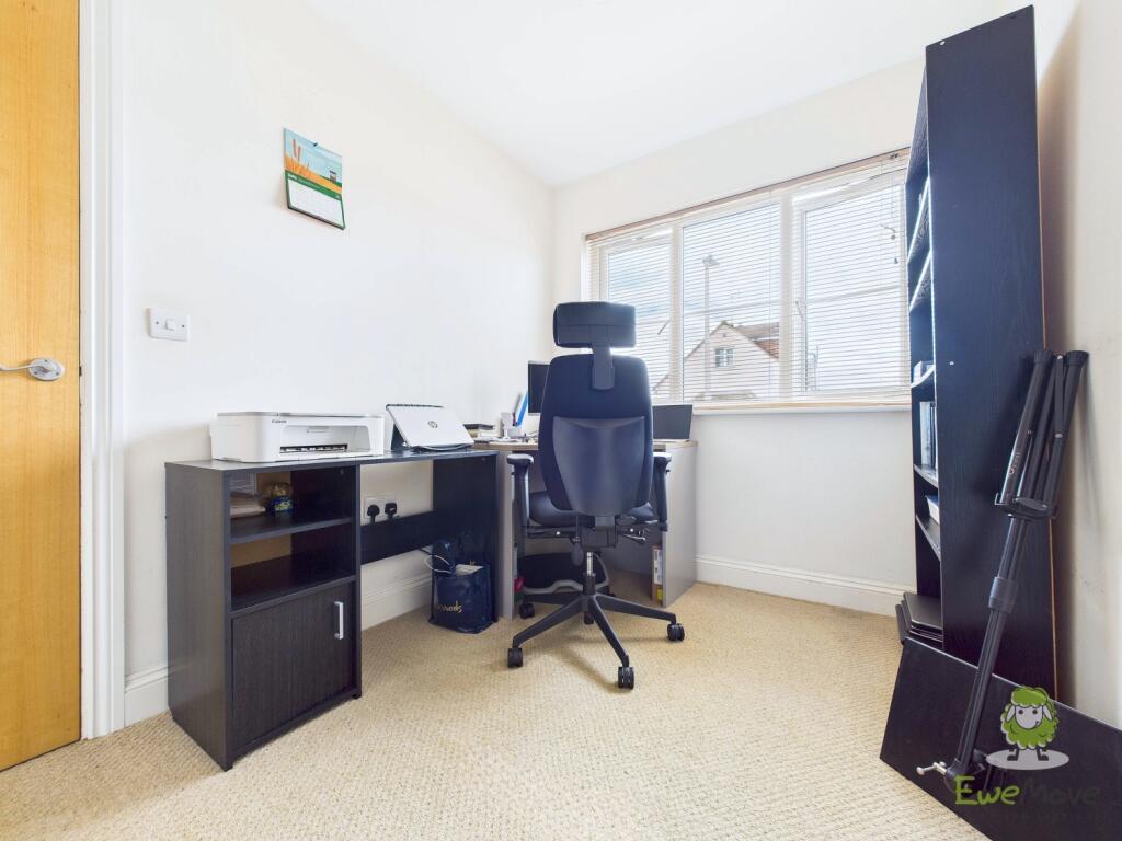 CAM01543G0-PR0144-STILL033