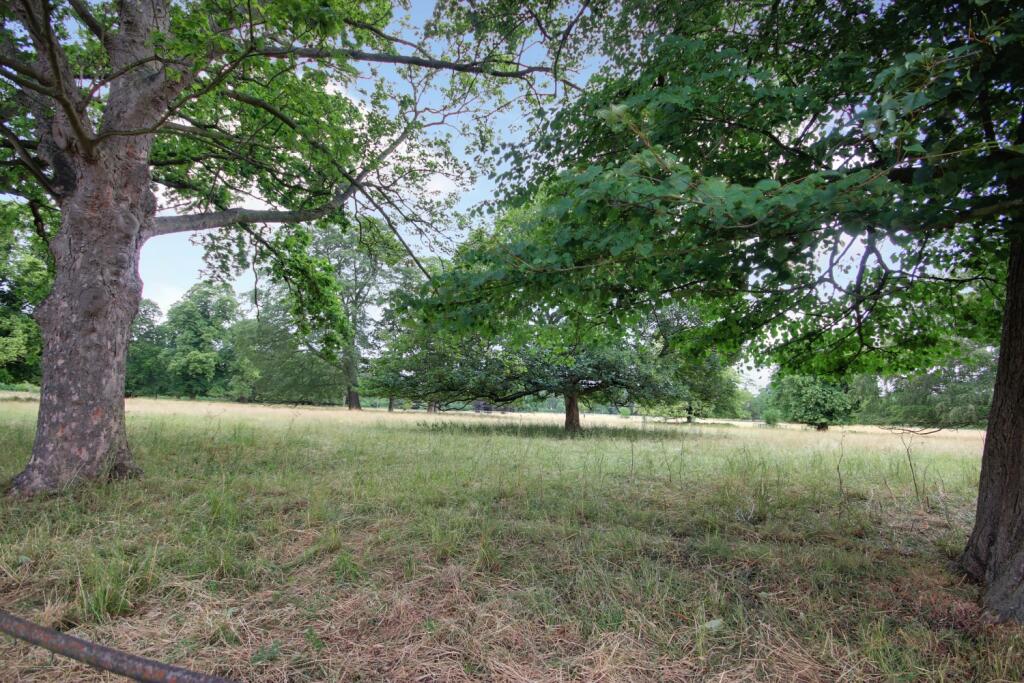 1 View to front ofproperty A