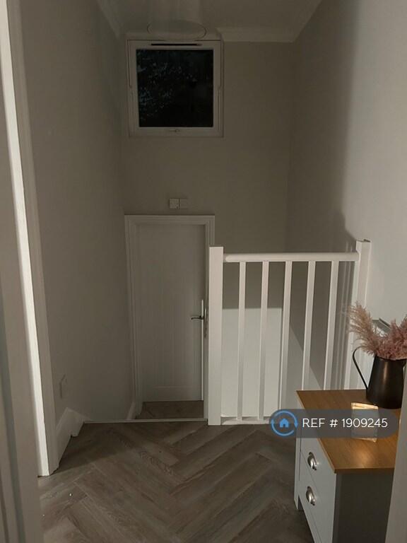 Top Floor Landing Area