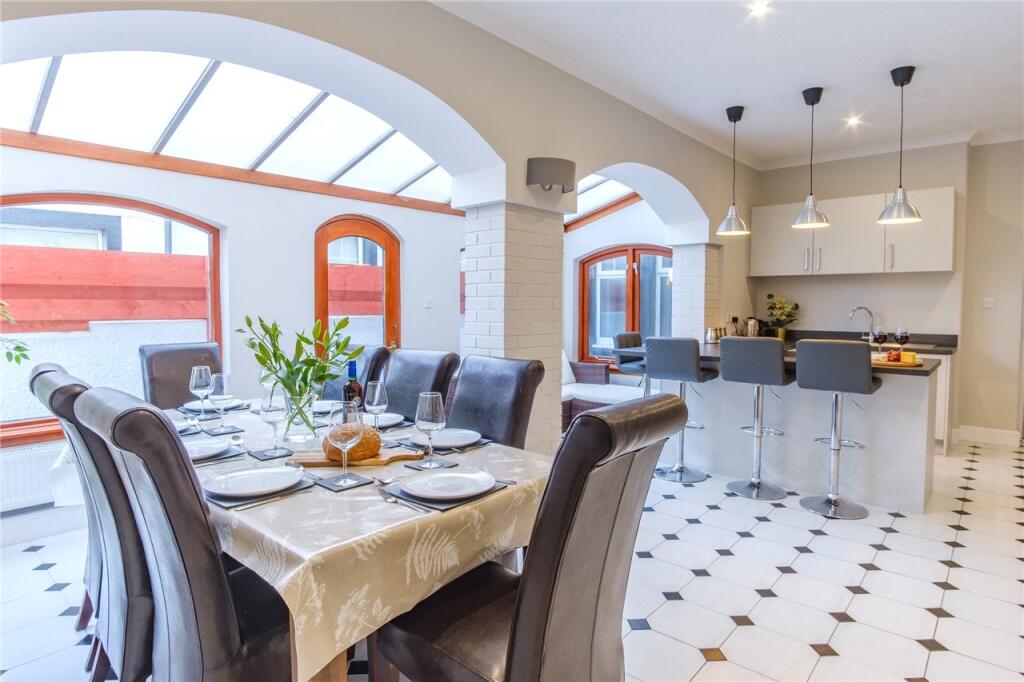 Kitchen/Dining