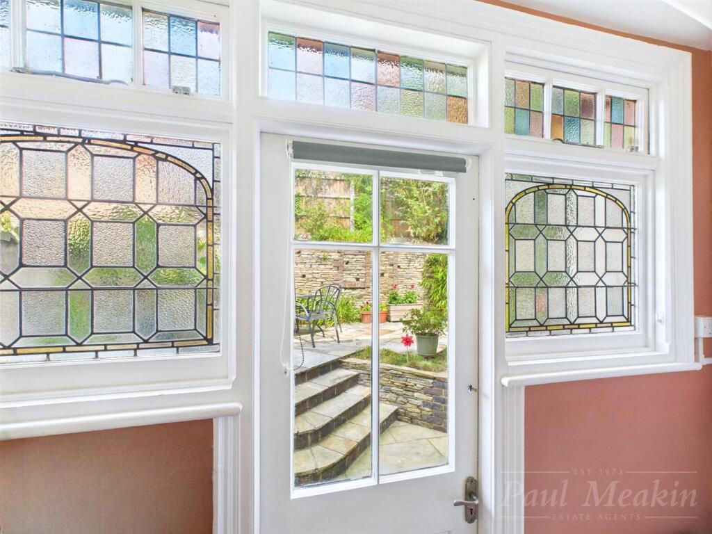 Kitchen/ Breakfast Room