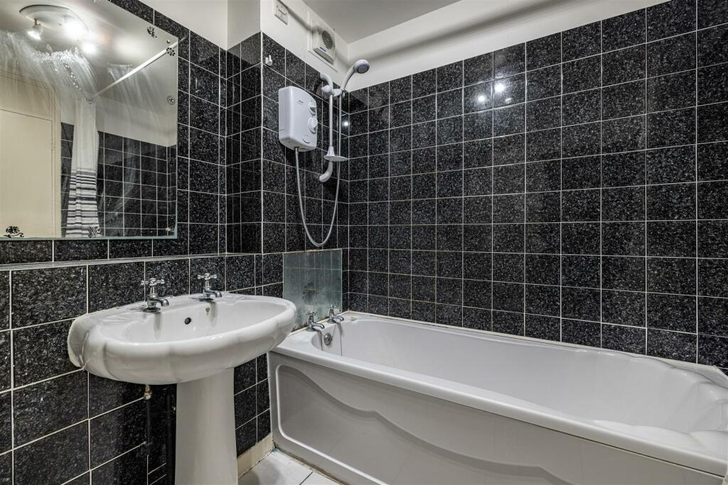 21 Greenbank Galashiels 19.JPG