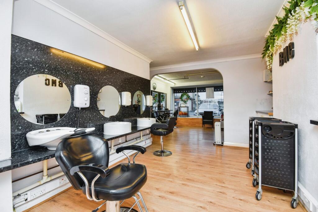 Salon
