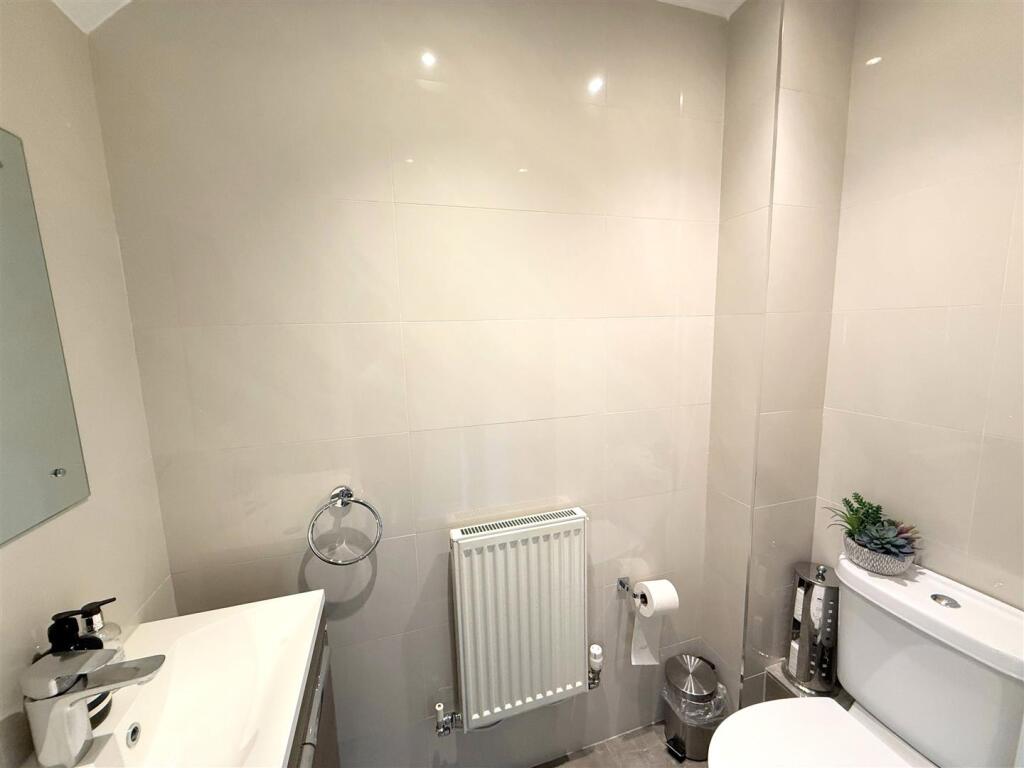 Guest WC.jpeg