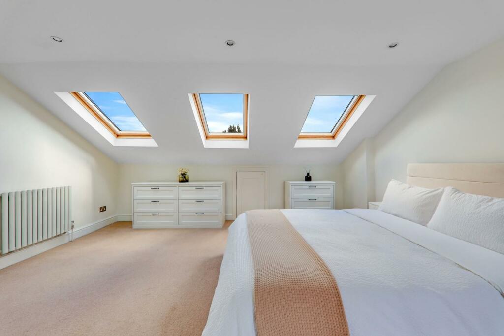 11-7420JHPropWorld - 11b Wiverton Road - 32-medium