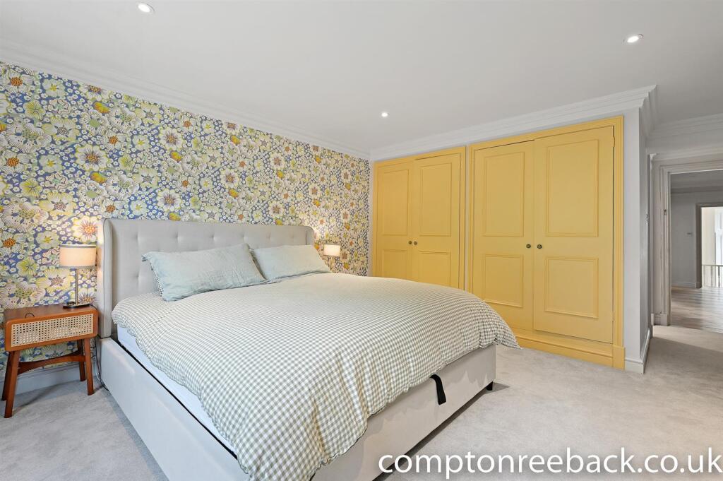 Master Bedroom 2.jpg