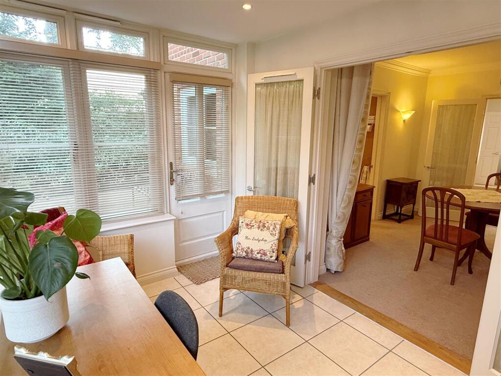 Sun Room 1.JPG