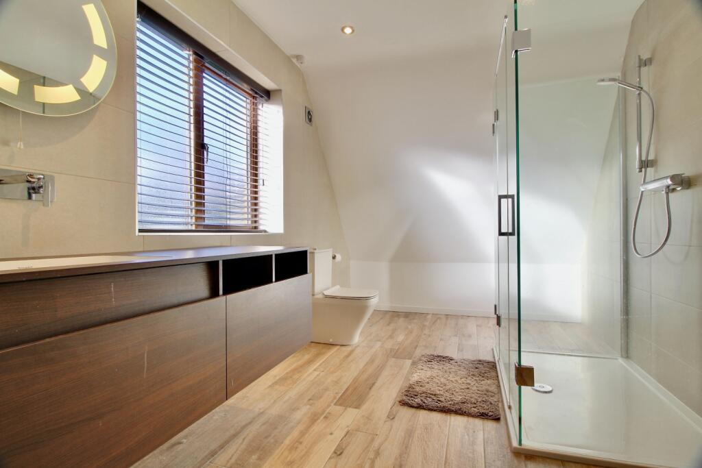 Ensuite Shower Room