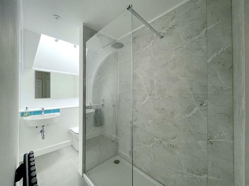 Shower Room (1).jpeg