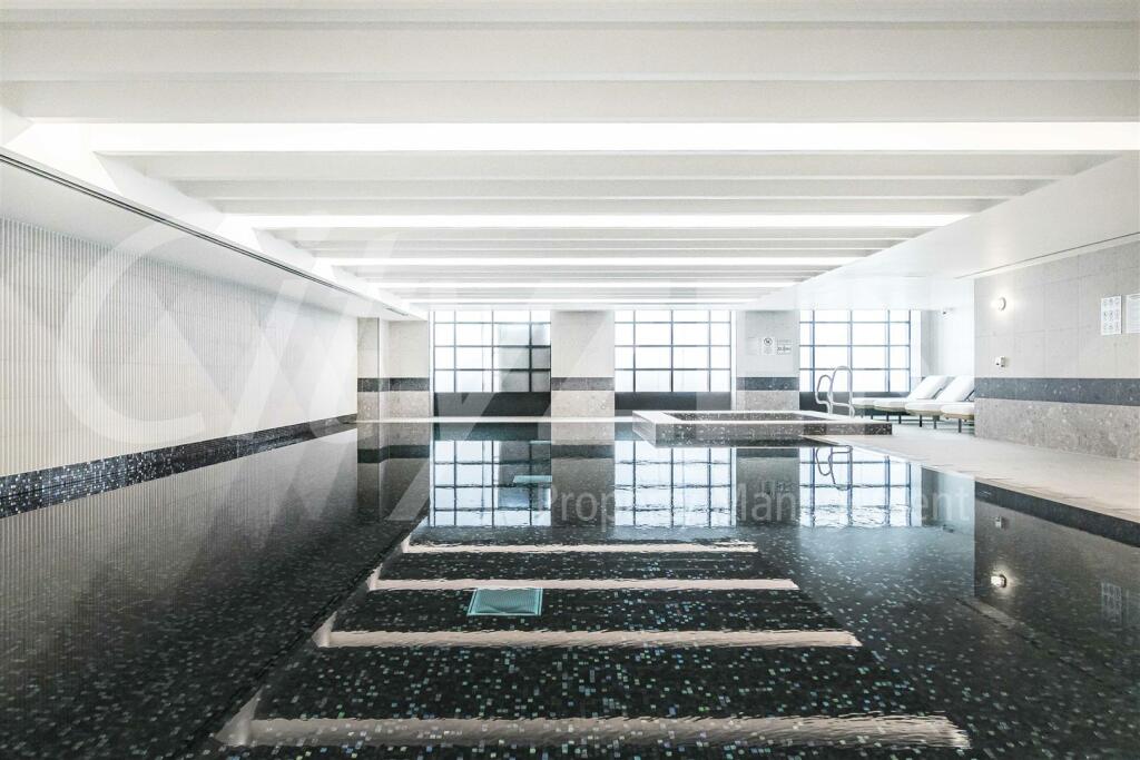 RESIDENTS SWIMMING POOL