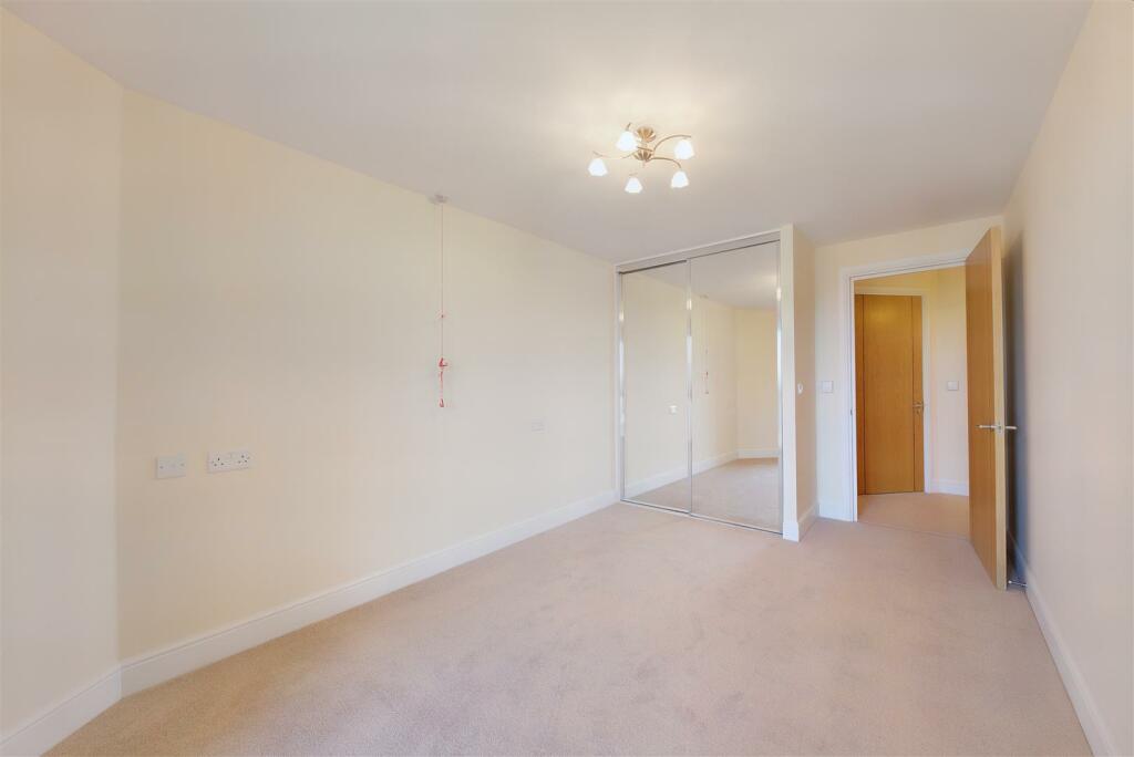 8550319-interior05.JPG
