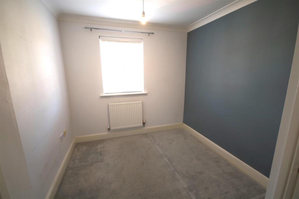 Bedroom 3a.JPG