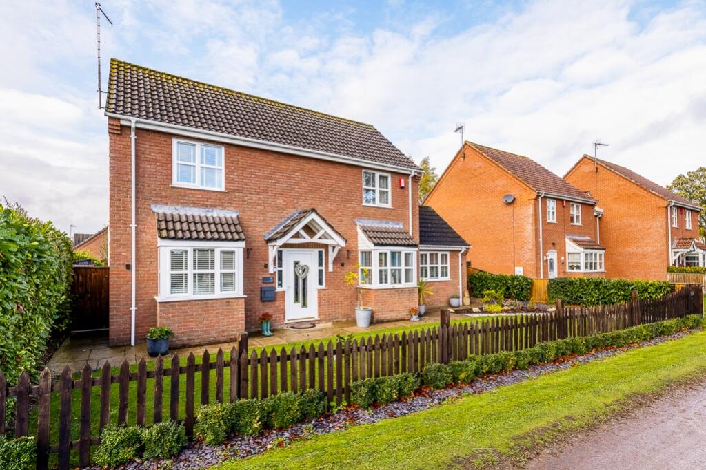 5 Richard Busby Way (Lutton)-8