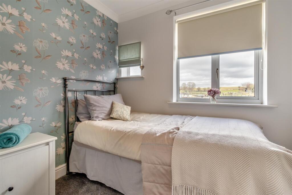 8640908-interior21.jpg