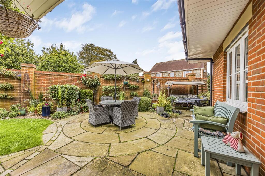 2 Clarendon Close, Denmead-PorticoMarketing-O'Hara