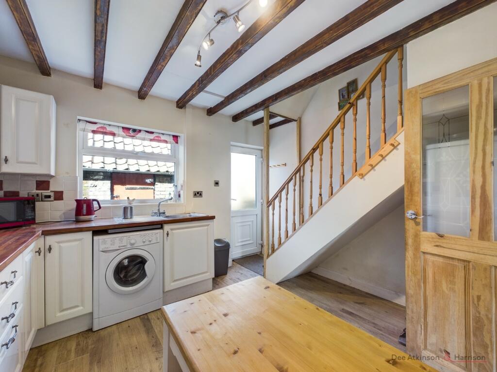 Kitchen/Dining Area