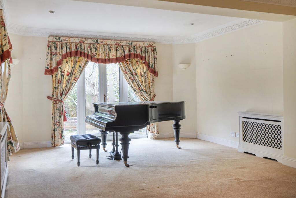 1376348-15-691c4d...