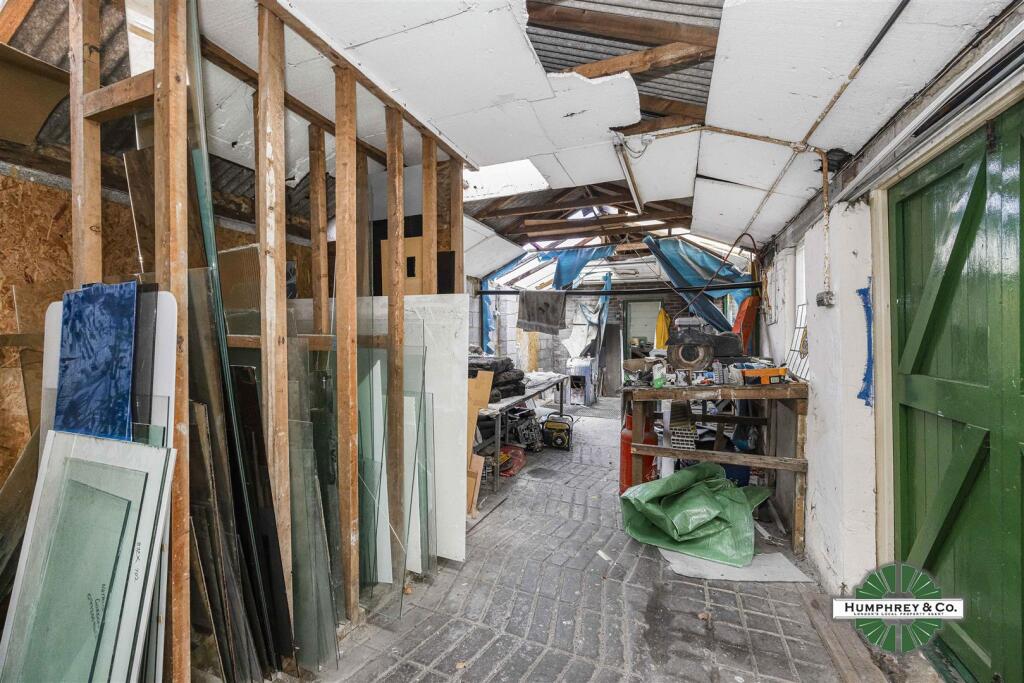 52 Wyatts Lane -004.jpg