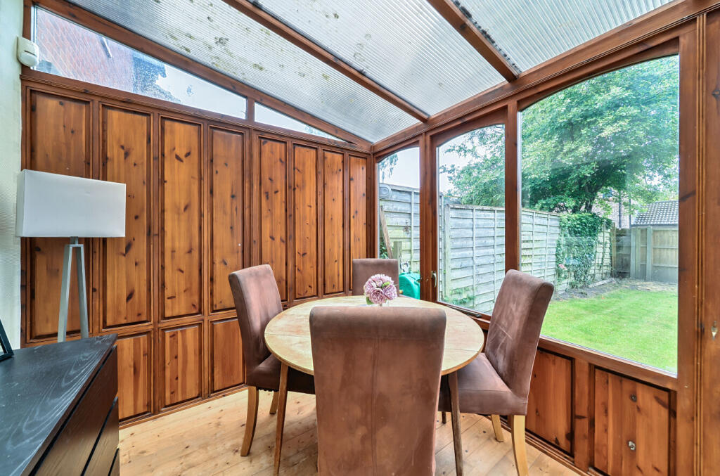 1304436-10-683f17...