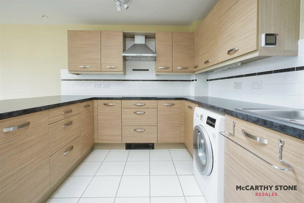 Kitchen66LC.jpg