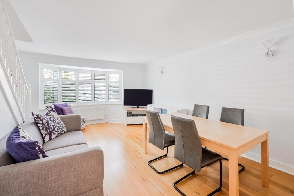 WHITEGATE WAY (5).jpg