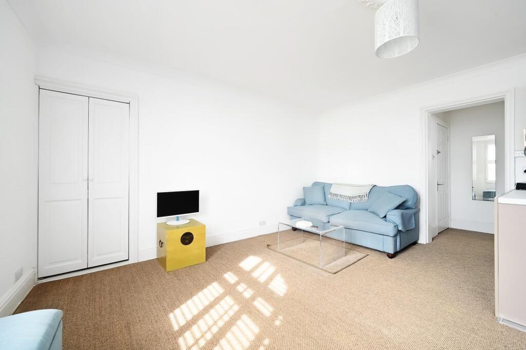 Flat 4a 1 Denmark Terrace bn1 - photos (11).jpg