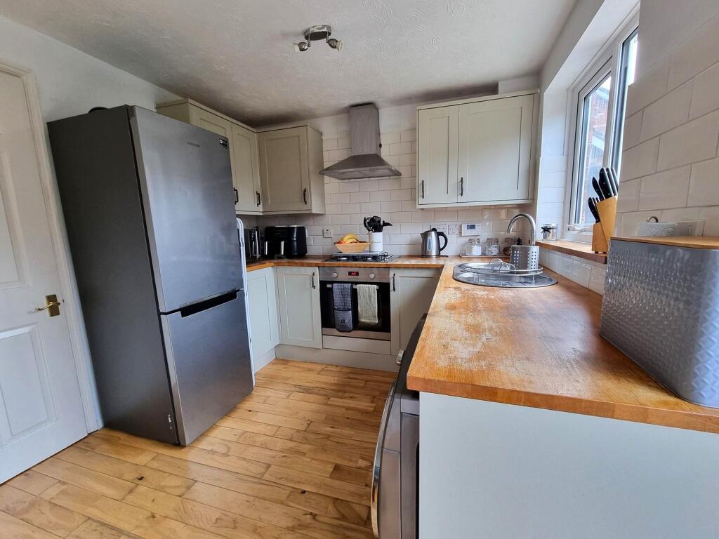 Kitchen/ Breakfast Room