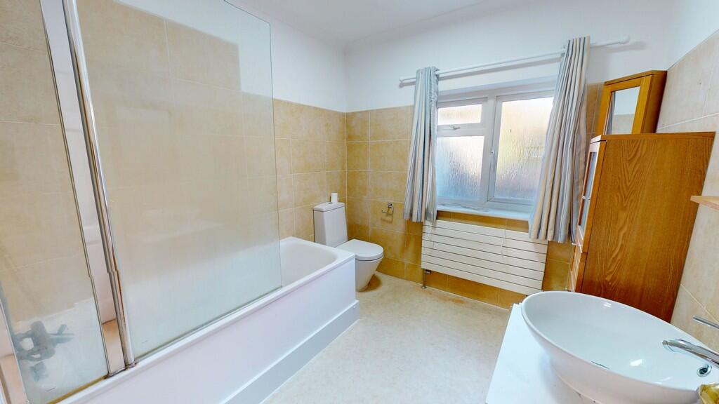 1050-12122025_105...