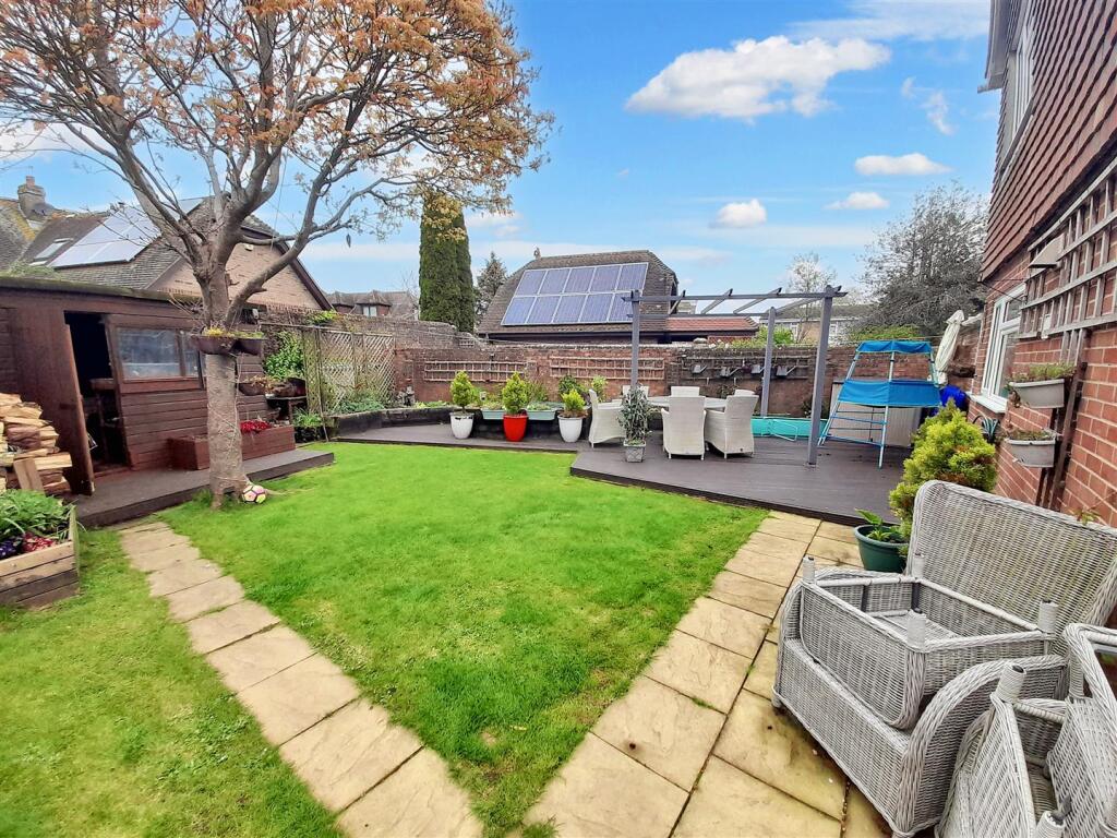 Rear garden 2 new.jpg