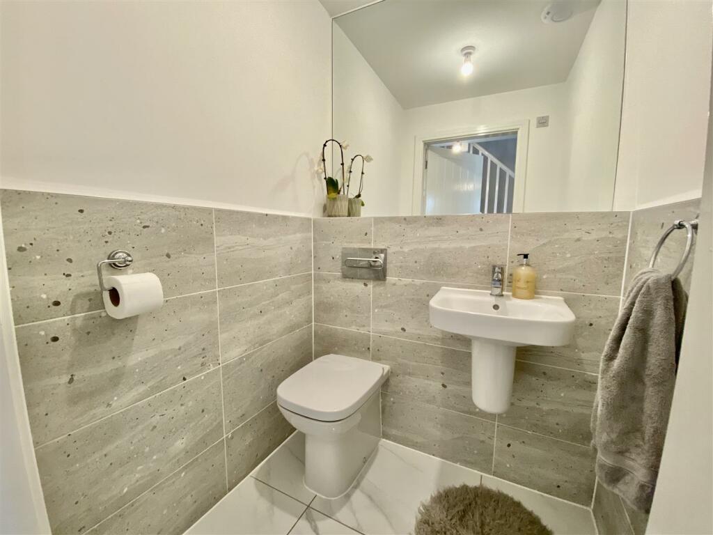GROUND FLOOR WC