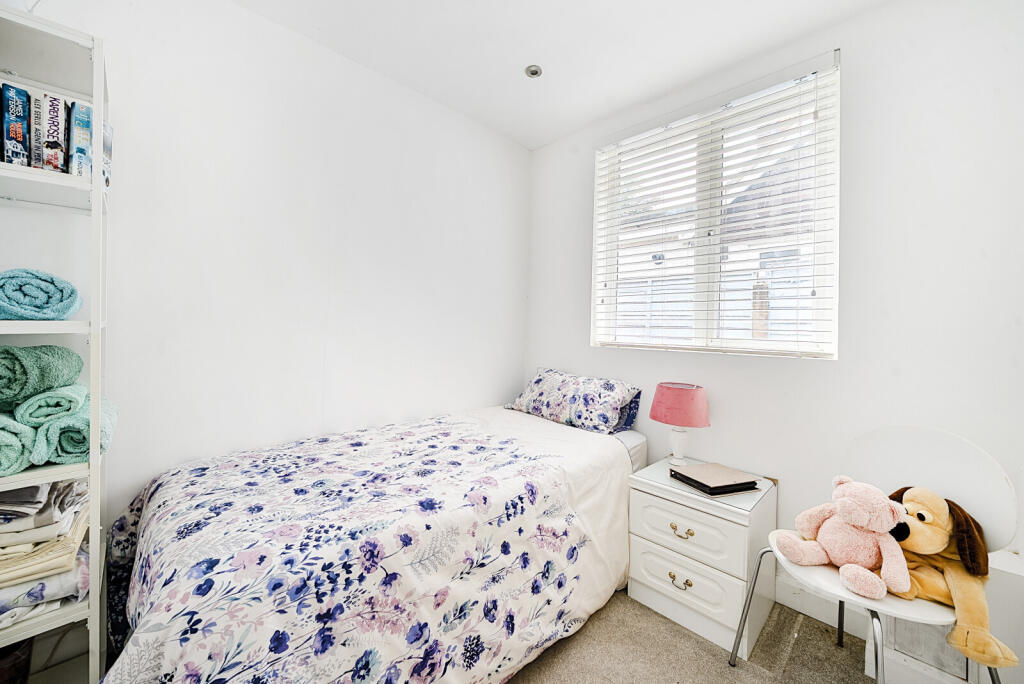 1296314-10-682af2...