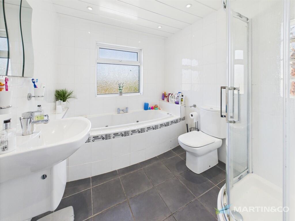 CAM02318G0-PR0441...